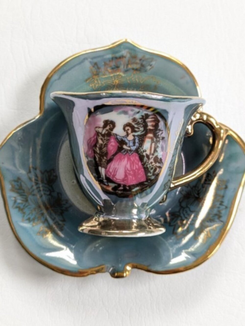Vtg Porcelain Teacup & Saucer Set Iridescent Courting Couple Japan Green